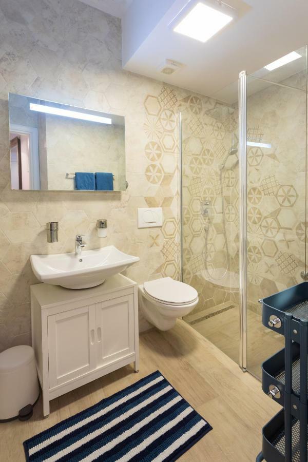 Apartments Nika ツリクヴェニツァ エクステリア 写真